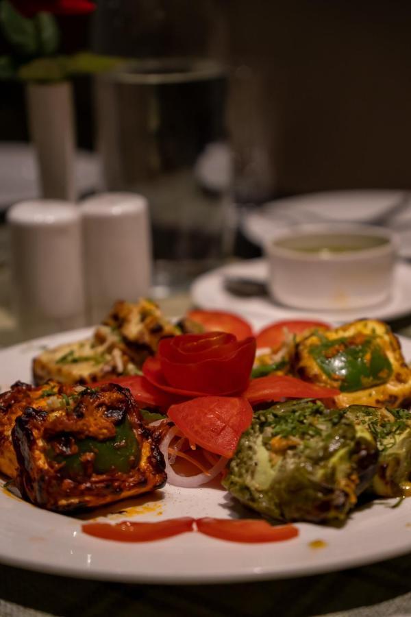 Barsana Boutique Hotel - Pure Vegetarian Калькутта Экстерьер фото
